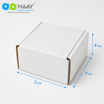  7x7x4 cm Beyaz Kapaklı Kilitli Kutu 
